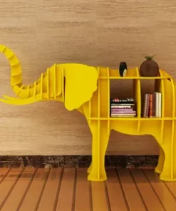 Modernes Holzregal – Bücheraufbewahrung mit Tier-Charme