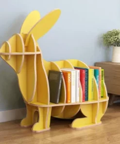 Handwerklich gefertigtes Regal – Tiermotive für Zuhause