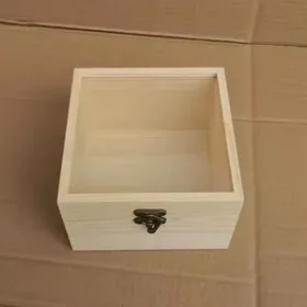 Edle Holzbox für besondere Anlässe – Individuell gestaltete Geschenkbox