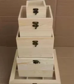 Premium Holzbox mit Namensgravur – Elegante Box für persönliche Andenken