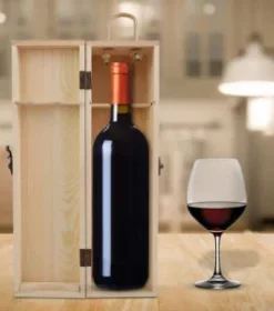 Premium Holz-Weinbox mit Namensgravur – Holz-Weinbox mit personalisiertem Design