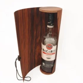 Handgemachte Weinbox aus Holz personalisiert – Edle Box mit Wunschgravur für Wein