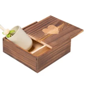 Elegante Holzbox mit Wunschgravur – Geschenkidee für Weihnachten