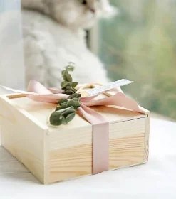 Exklusive Holzbox personalisieren lassen – Holzbox für besondere Momente