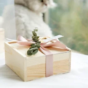 Exklusive Holzbox personalisieren lassen – Holzbox für besondere Momente