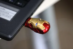 Stilvoller USB Schlüsselanhänger Edelstahl-Design für Firmenkunden