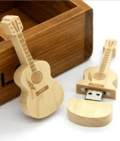 USB-Stick aus Holz.