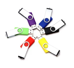 Personalisierter USB Schlüsselanhänger mit Metallgehäuse mit Gravur