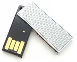 Moderner USB-Stick Edelstahl-Design mit Namensgravur