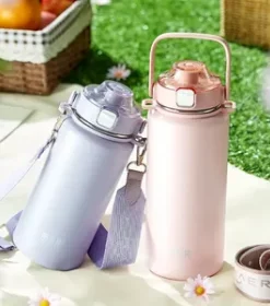 Exklusive Edelstahl-Wasserflasche mit Gravur – Ideal für Wanderungen und Outdoor-Aktivitäten