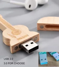 USB-Sticks aus Holz mit Lasergravur