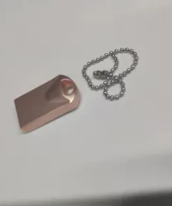 Kompakter Speicherstick mit Metallgehäuse mit Schlüsselanhänger