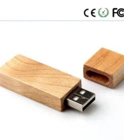 USB-Stick aus Holz mit Gravur für besondere Anlässe