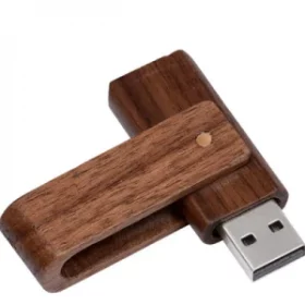 Personalisierter USB-Stick aus Holz mit Kappe als stilvolles und sicheres Gadget