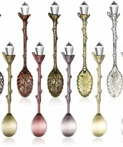 Esslöffel mit Gravur mit Blumenmotiv