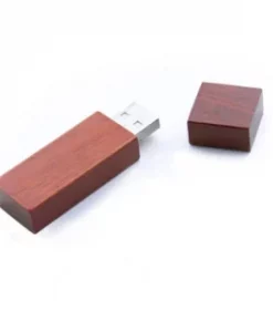 Holz-USB-Stick mit Lasergravur als langlebiger und exklusiver Datenträger