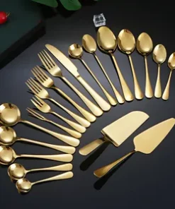 Einzigartige Wanduhr aus Holz mit Bär Gravur – Ein liebevolles Geschenk mit Persönlichkeit Unsere stilvolle Wanduhr aus Holz mit Bär Gravur ist nicht nur ein praktisches Zeitmessgerät, sondern auch ein echter Blickfang in jedem Kinderzimmer, Wohnzimmer oder Büro. Mit ihrem natürlichen Holzdesign, der präzisen Lasergravur und dem charmanten Bärenmotiv bringt sie Wärme, Stil und eine persönliche Note in jeden Raum. 🌿 Material & Verarbeitung Diese hochwertige Uhr wird aus fein geschliffenem, natürlichem Holz gefertigt – ein nachhaltiges und langlebiges Material, das für seine warme Ausstrahlung und Umweltfreundlichkeit geschätzt wird. Die Oberfläche wird mit größter Sorgfalt behandelt, um eine glatte, splitterfreie Haptik zu gewährleisten. Die Gravur erfolgt mittels moderner CO₂-Lasertechnologie, die selbst kleinste Details gestochen scharf darstellt. Material Naturholz (z. B. Birke oder Pappel) Farbe Schwarz lasiert für einen edlen, modernen Look Stromversorgung 1 x AA-Batterie (nicht enthalten) Maße ca. 30 cm Durchmesser (je nach Modell variabel) Gewicht leicht, problemlos an der Wand montierbar 🧸 Design – Liebe zum Detail Das süße Bärenmotiv in Kombination mit einer klaren Ziffernanordnung macht diese Uhr zu einem beliebten Accessoire – besonders für Kinderzimmer. Die Gravur ist tief, präzise und dauerhaft – sie verblasst nicht und sorgt für ein hochwertiges Finish. Alternativ können Name, Datum oder kurze Widmung individuell hinzugefügt werden (auf Anfrage). Die schwarze Lasur hebt die Maserung des Holzes besonders schön hervor und sorgt für einen edlen Kontrast, der sowohl in modernen als auch in rustikalen Einrichtungsstilen perfekt zur Geltung kommt. 🎁 Perfekte Geschenkidee Diese Holzuhr mit personalisierter Gravur eignet sich hervorragend als Geburtsgeschenk Taufgeschenk Geschenk zur Einschulung Geburtstagsgeschenk Geschenk für werdende Eltern Dekoration für das Babyzimmer oder Spielzimmer Originelles Mitbringsel zur Babyparty Mit einer persönlichen Gravur wird aus einem einfachen Wohnaccessoire ein bleibendes Erinnerungsstück. Eine Uhr, die nicht nur die Zeit anzeigt, sondern auch besondere Momente festhält. ⚙️ Technische Merkmale Leises Quarz-Uhrwerk Kein störendes Ticken – ideal für ruhige Räume wie Schlaf- oder Kinderzimmer Einfache Wandmontage Mit vorgefertigter Aufhängung auf der Rückseite Batteriebetrieben Für absolute Flexibilität bei der Platzierung – kein Kabelsalat! 🛠️ Individuelle Personalisierung Auf Wunsch fertigen wir Ihre Uhr mit einer persönlichen Gravur an – z. B. mit dem Namen des Kindes, einem Datum oder einer liebevollen Botschaft. Sie möchten eine andere Tierfigur Kein Problem! Kontaktieren Sie uns einfach – wir setzen Ihre Wunschidee um. Gravurposition zentral unter dem Bären oder am unteren Rand der Uhr Gravurfarbe durch Laser erzeugter dunkler Kontrast im Holz Zeichenanzahl max. 30 Zeichen empfohlen 🌍 Nachhaltigkeit & Handarbeit Unsere Holzuhren entstehen in liebevoller Handarbeit in Deutschland. Wir legen großen Wert auf nachhaltige Materialien und eine regionale Produktion. Jedes Stück ist ein Unikat mit eigenem Charakter – kleine Unterschiede in Maserung und Farbton machen Ihre Uhr besonders. Made in Bayern Klimafreundliche Produktion Verpackt in plastikfreier, umweltfreundlicher Geschenkverpackung 🧼 Pflegehinweis Einfach mit einem trockenen, weichen Tuch abwischen. Keine Reinigungsmittel oder Feuchtigkeit verwenden, um das Holz nicht zu beschädigen. Verleihen Sie Ihrem Zuhause einen persönlichen Charme mit einer Wanduhr, die mehr ist als nur ein Zeitmesser. Die Wanduhr aus Holz mit Bär Gravur verbindet Design, Funktion und Emotion – ein besonderes Geschenk, das ein Leben lang Freude bereitet.