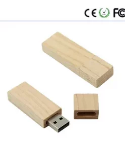 USB-Sticks aus Holz mit Gravur für Events