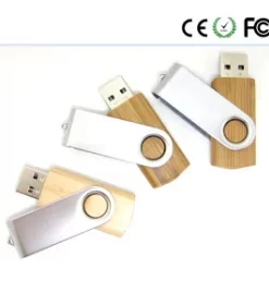 Individuell gravierter USB-Stick aus Holz mit Firmenlogo – Präsentieren Sie Ihre Marke stilvoll
