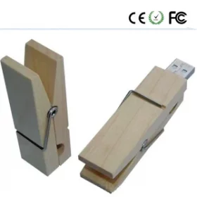 Edle USB-Sticks aus Echtholz mit Ihrer individuellen Wunschgravur