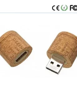 USB-Sticks aus Holz mit Gravur als ideales Geschenk für Kunden und Partner
