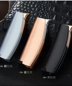 Winddichtes Gasfeuerzeug graviert