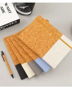 Holznotizbuch für Mitarbeitergeschenke mit Gravur