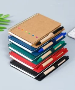 Handgefertigtes Notizbuch aus Holz mit Branding