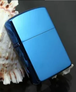 Ölfeuerzeug im klassischen Design graviert