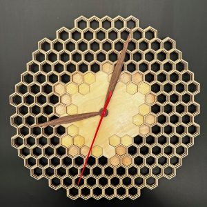 Ein Meisterwerk der Effizienz: Die Holzuhr mit Bienenwaben-Design,Geräuscharm und Modern.
