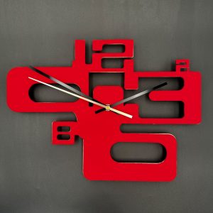 Holzuhr Flugzeug, Wanduhr Flugzeugform, roter Filz Uhr, Geschenk für Piloten, Kinderzimmer Uhr Flugzeug, kreativ ausgeschnittene Holzuhr, Flugzeug Deko rot, einzigartige Wanduhr