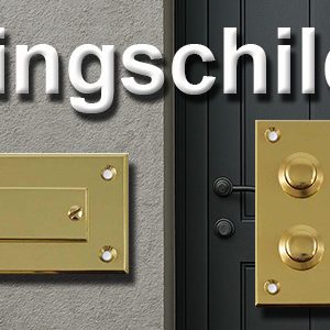 Messingschilder mit Klingelknopf